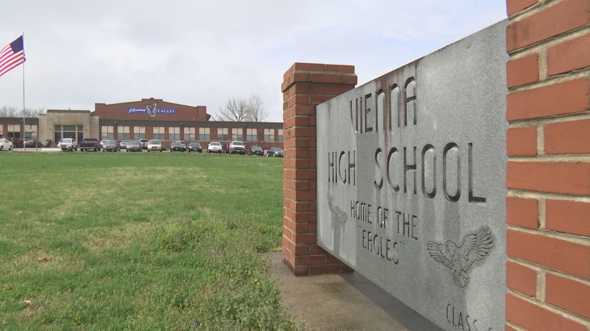 vienna hs exterior.jpg